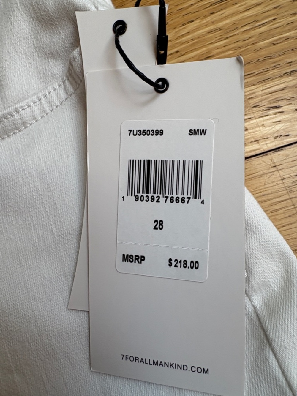 NWT 7 For All Mankind White Slim Illusion Jean. Size 28 - Picture 3 of 7